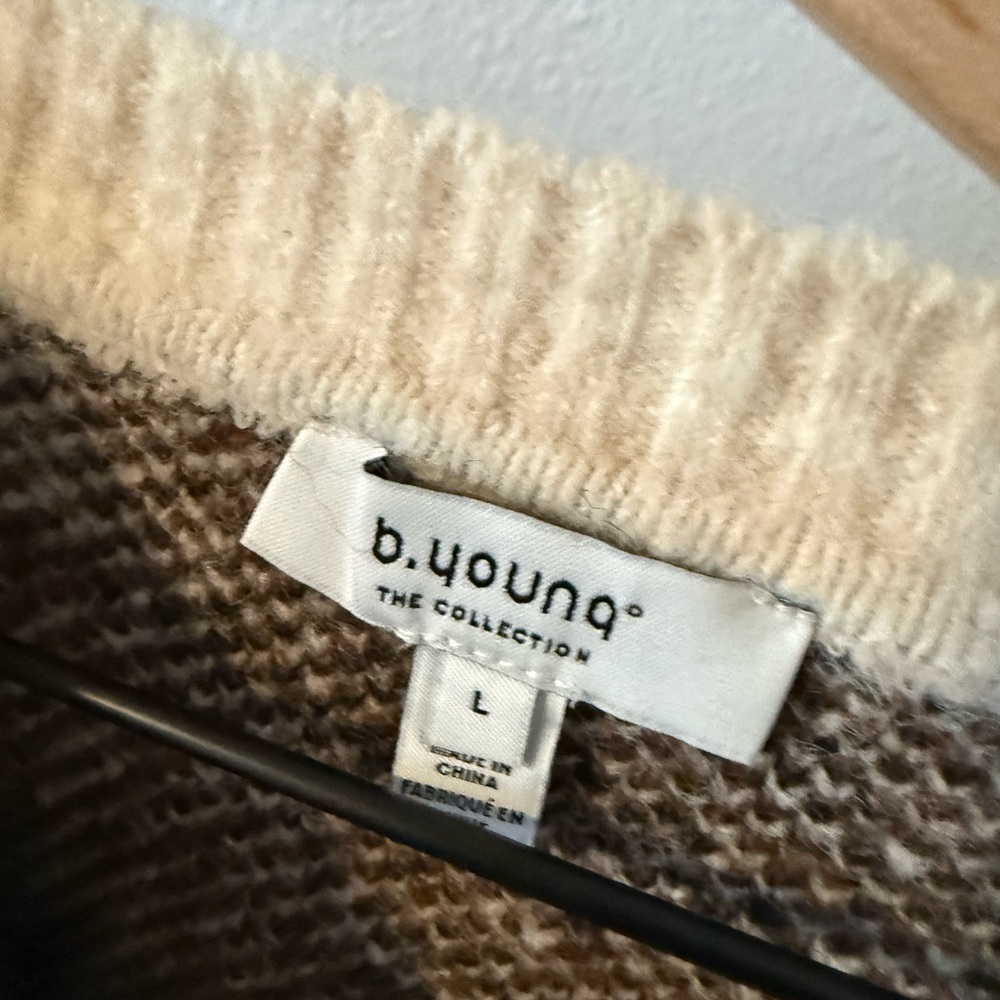 B. Young Women's Cream and Brown Cow Birch Jacquard Patterned Sweater Size L - Picture 3 of 3
